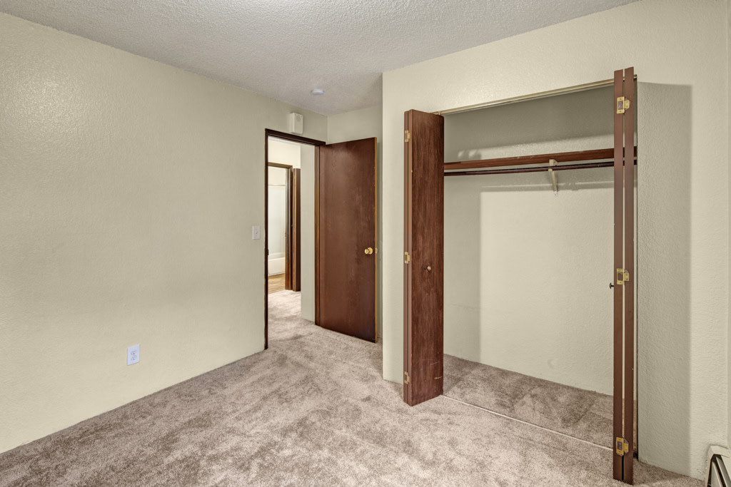 Hillside Chalet Apartment Homes Image 7
