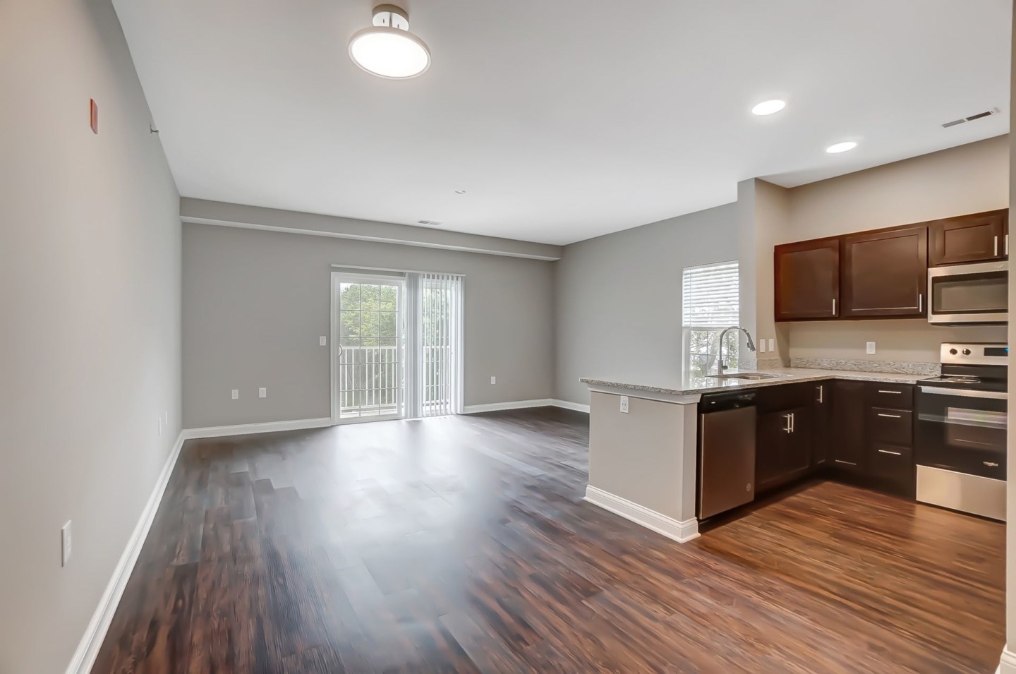 Premier Flats Image 31