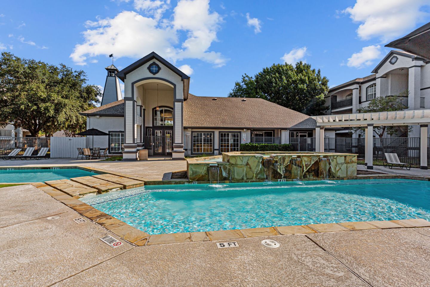 Fountains of Burleson Apartments Image 39