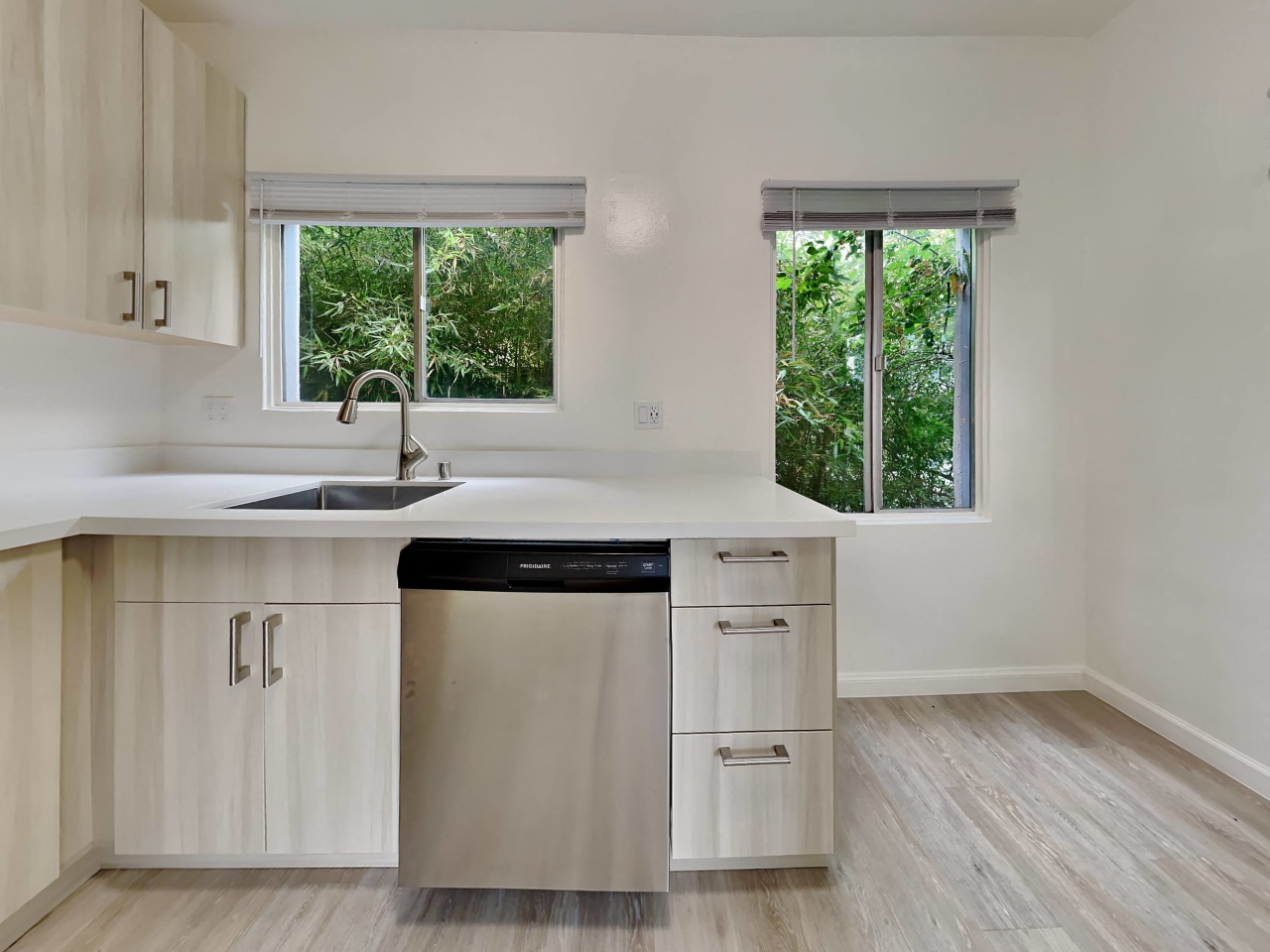 1146 McKinley Image 4