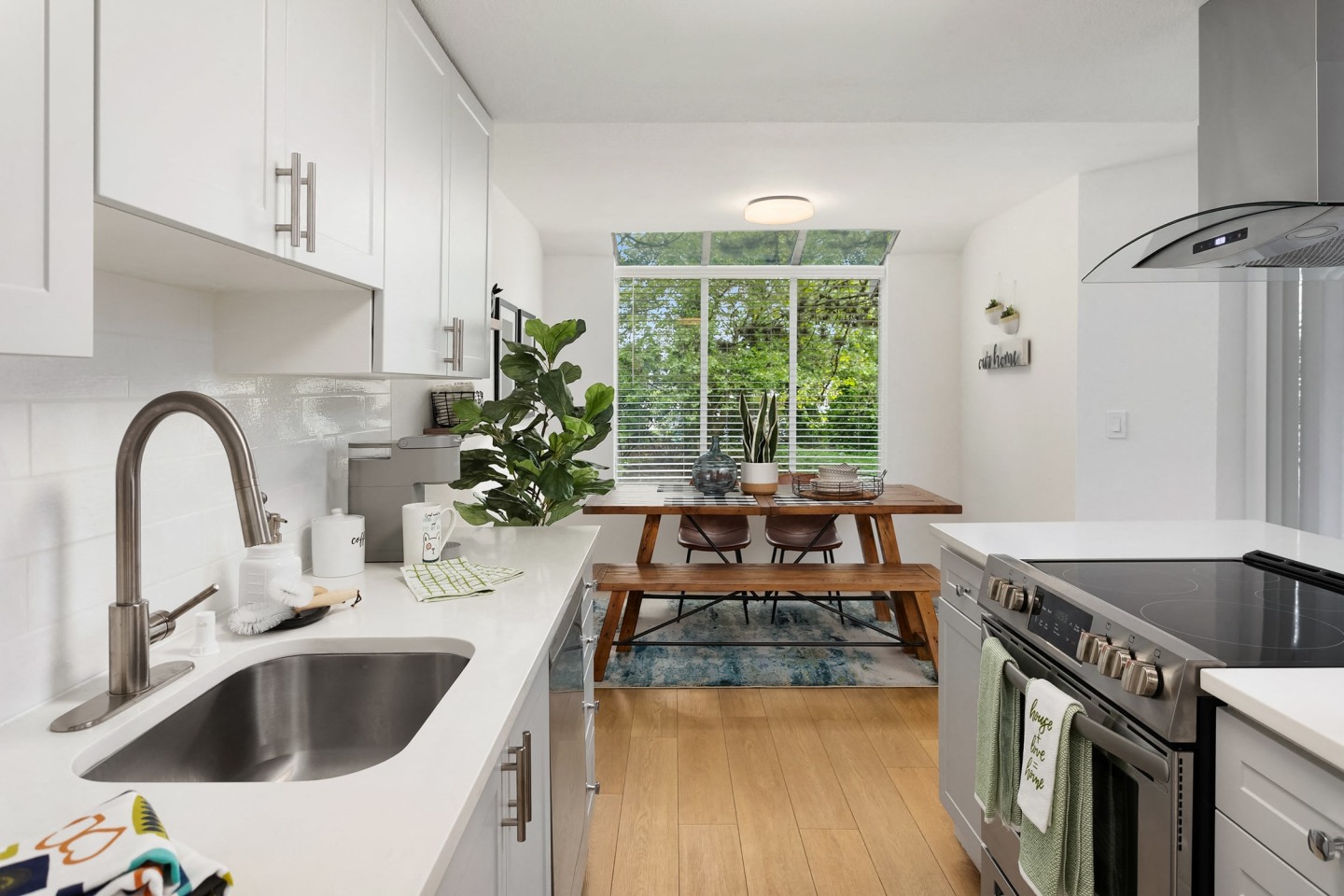 Porchlight Apartments Image 6