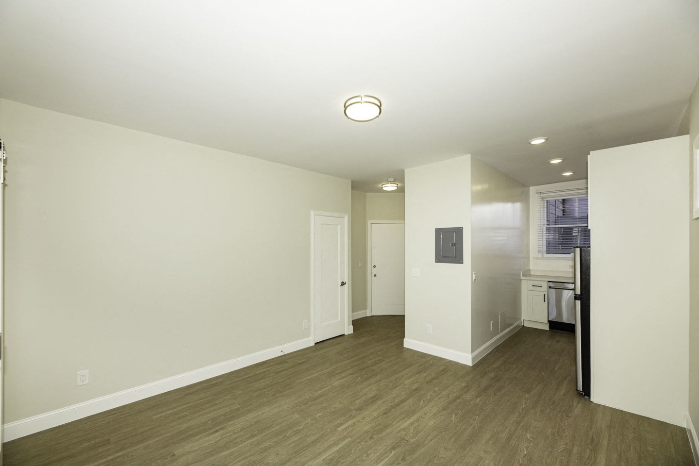 337 10TH AVENUE Apartments Image 12