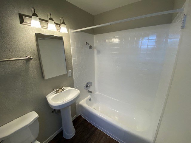 Tustin Arms Apartment Homes Image 20