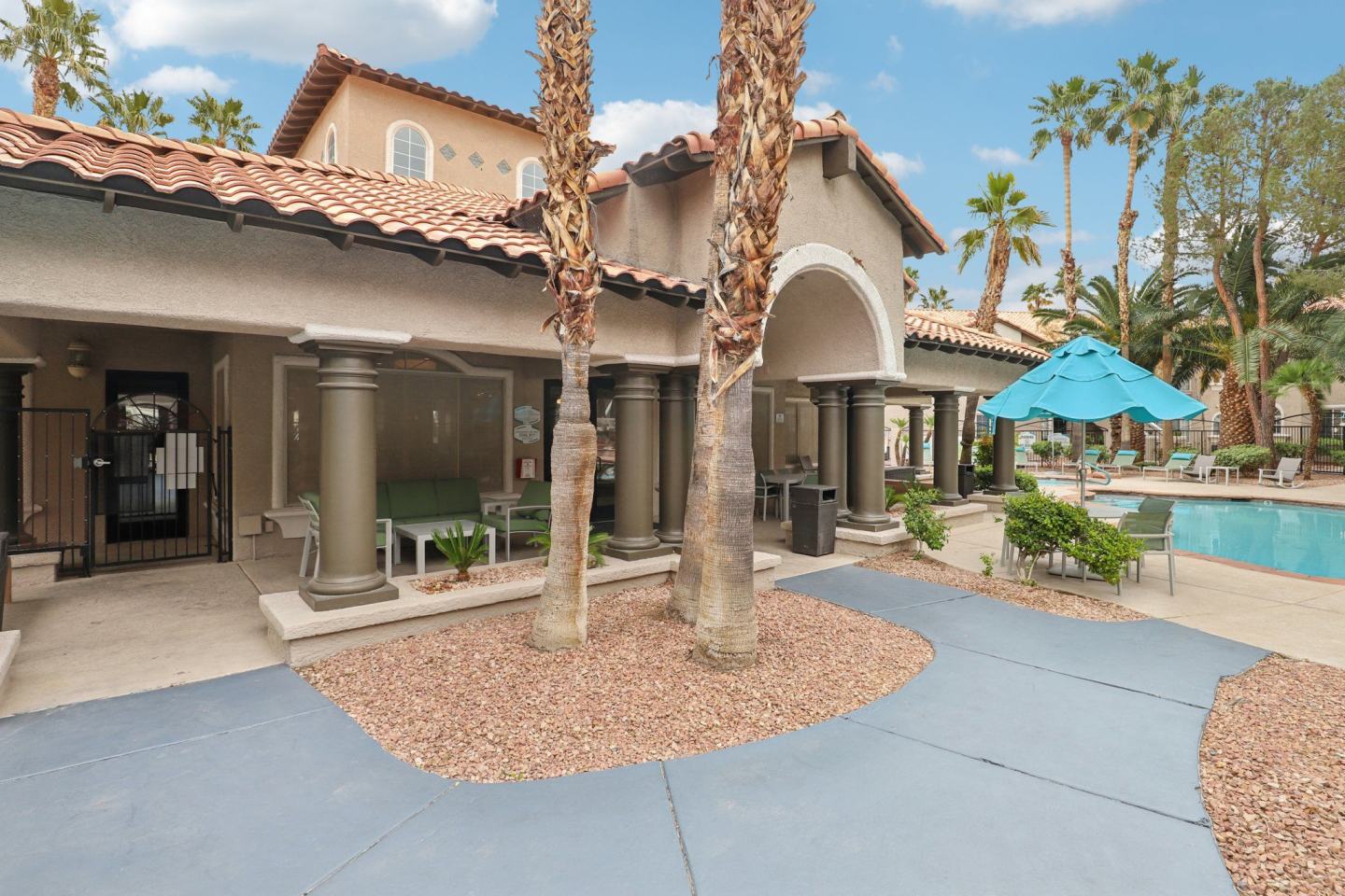 Senior Housing - Valley View by Welltower Living Image 4