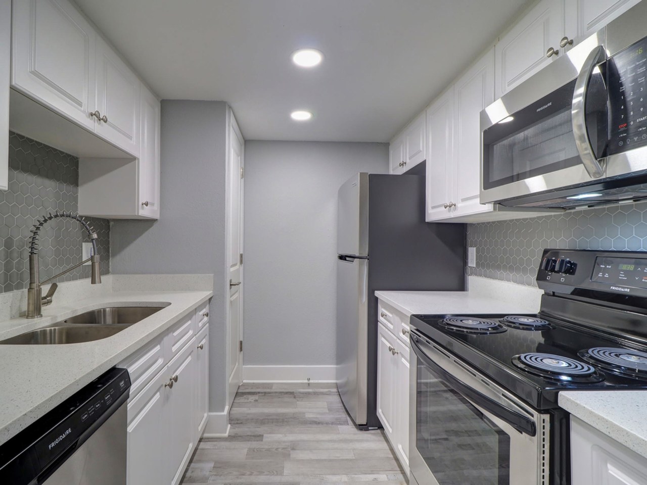 The River Pointe Image 43