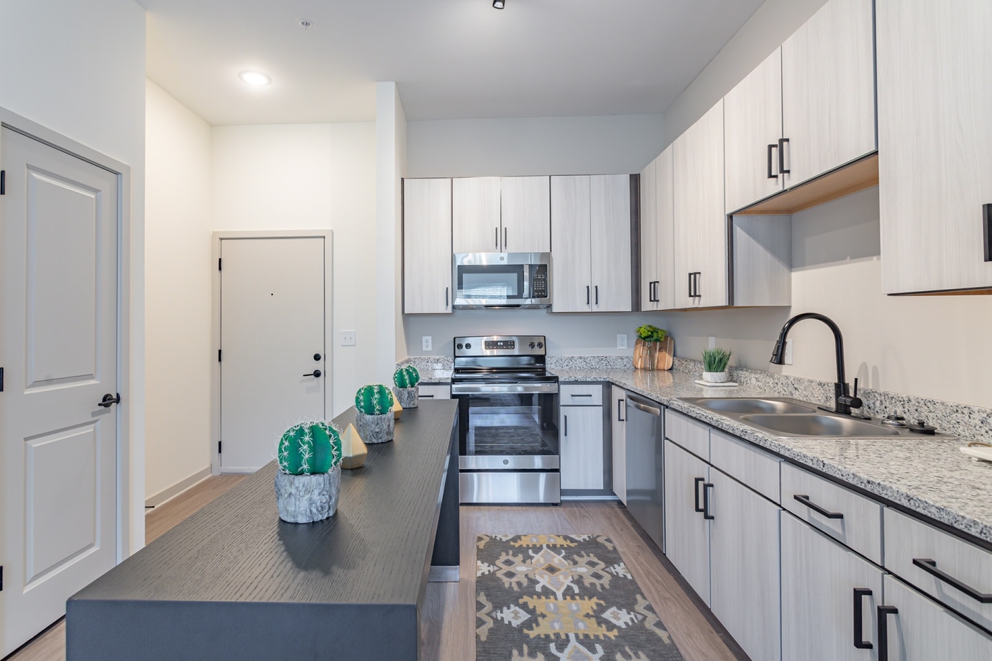 6228 Music City Apartments Image 2