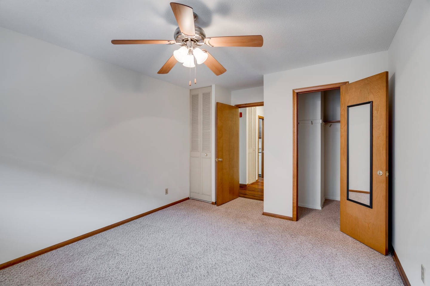 Bryant Manor Apartments Image 3