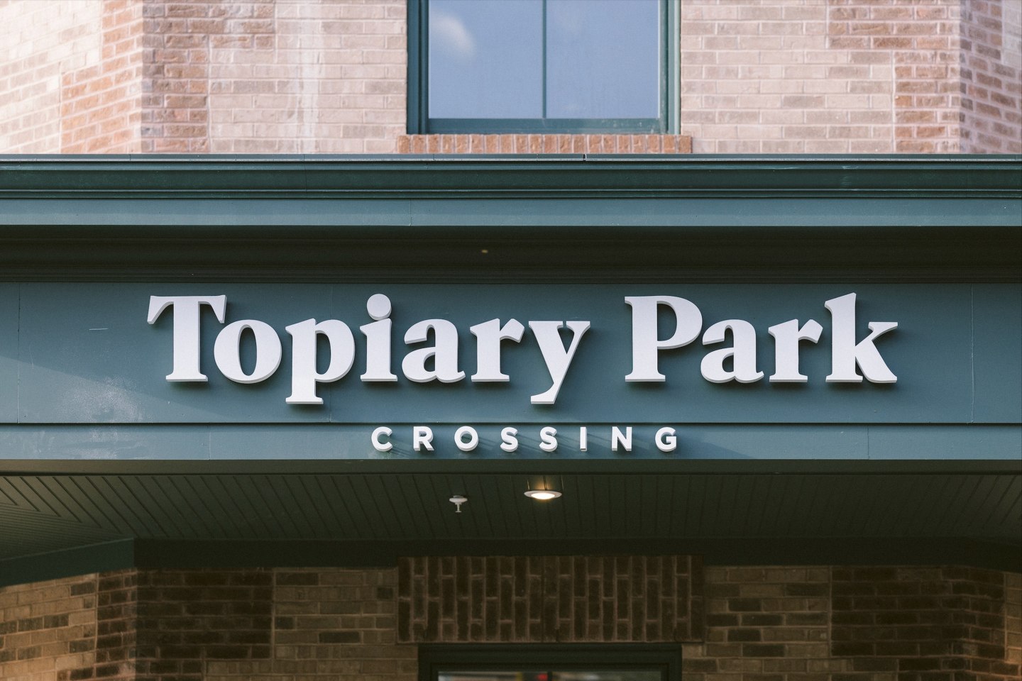 Topiary Park Crossing Image 2