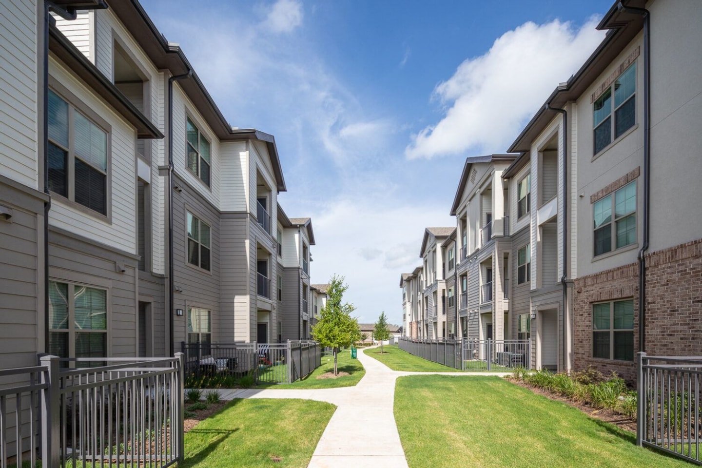 Royal Sienna Image 12