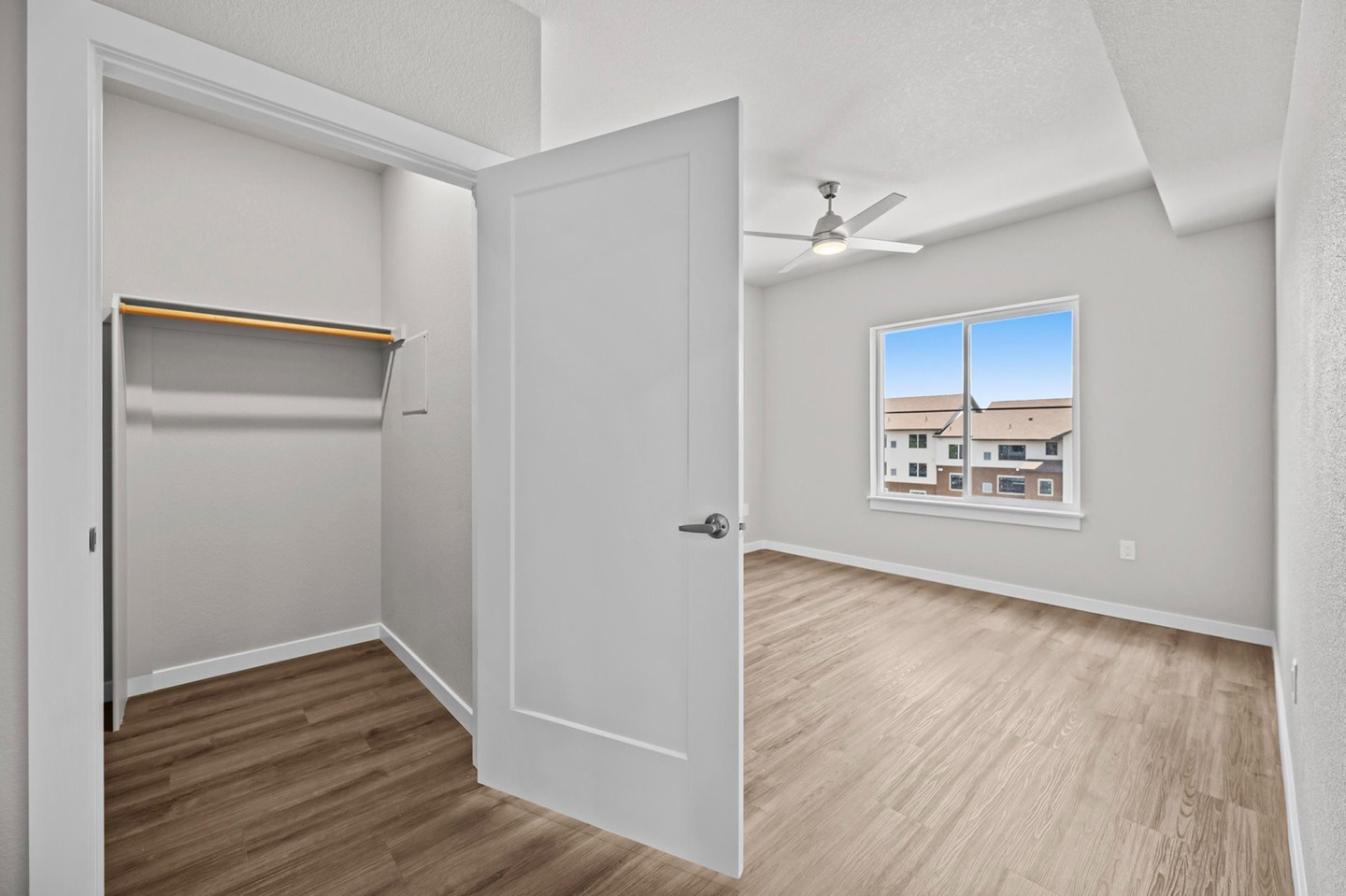 Prospector Apartments Image 11