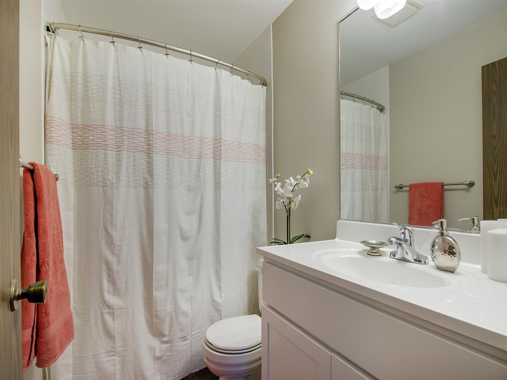 Oakwood Apartments Image 7