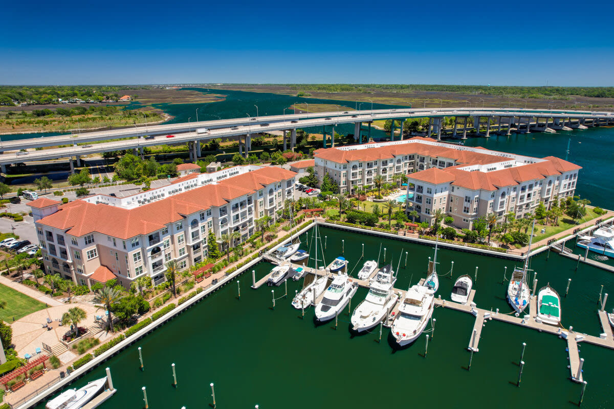 Views at Harbortown Image 9