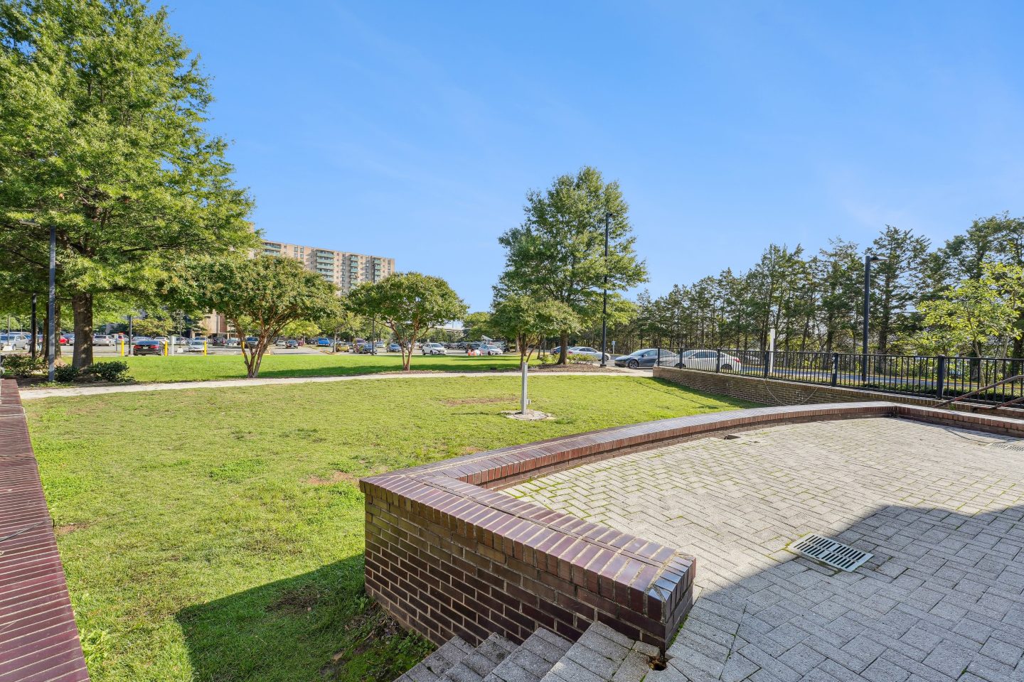 Riverside Apartments Image 1