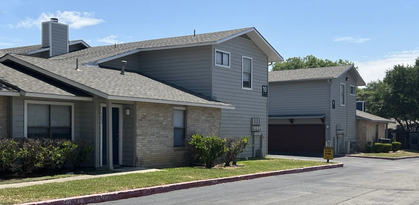 The Camaron Townhomes & Flats Image 38