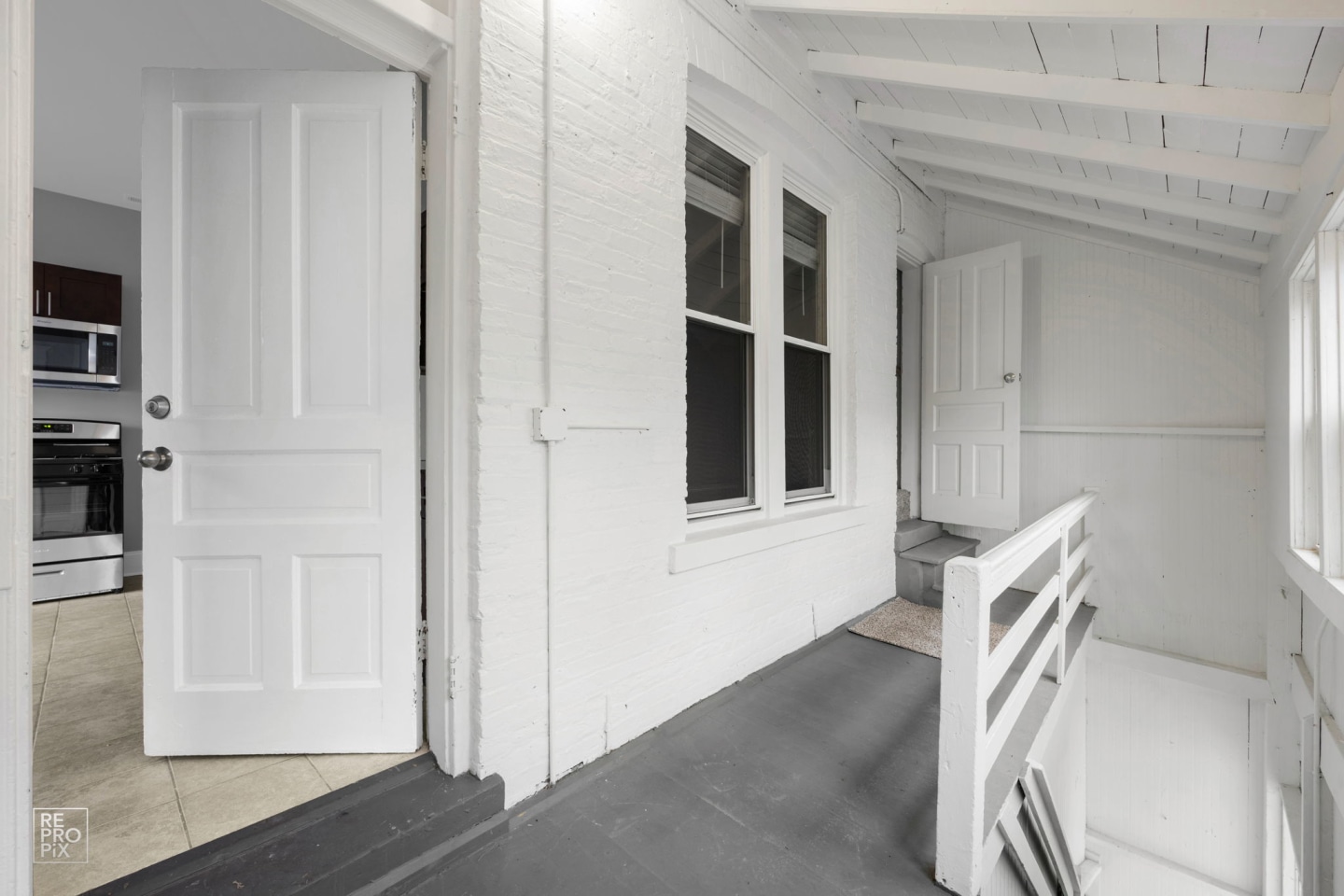 2542 S Trumbull Image 23