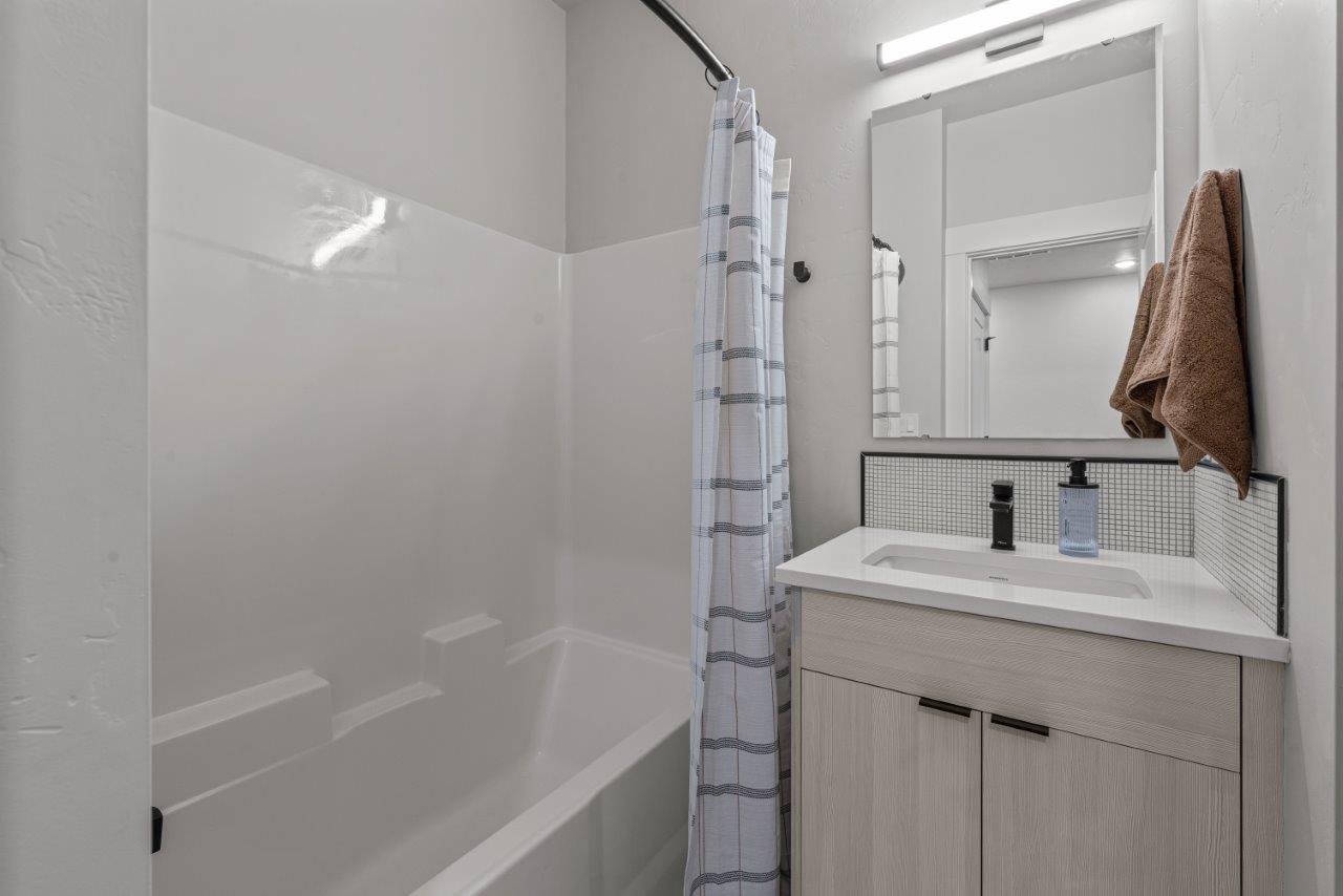 Alpine Landing Townhomes Image 13