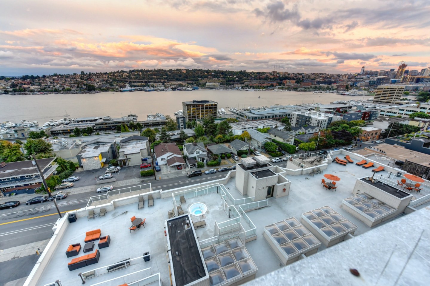 Summit at Lake Union Image 1