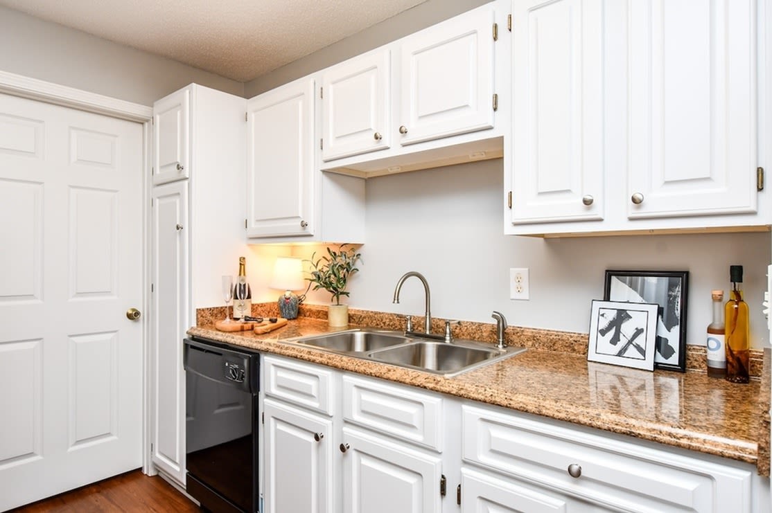 Shadow Creek Apartments Image 3