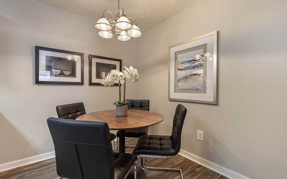 Ridgeland Place Image 9