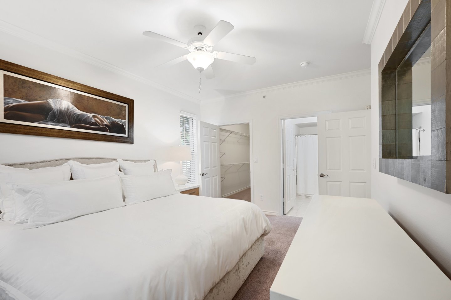 St. Moritz Apartments Image 6