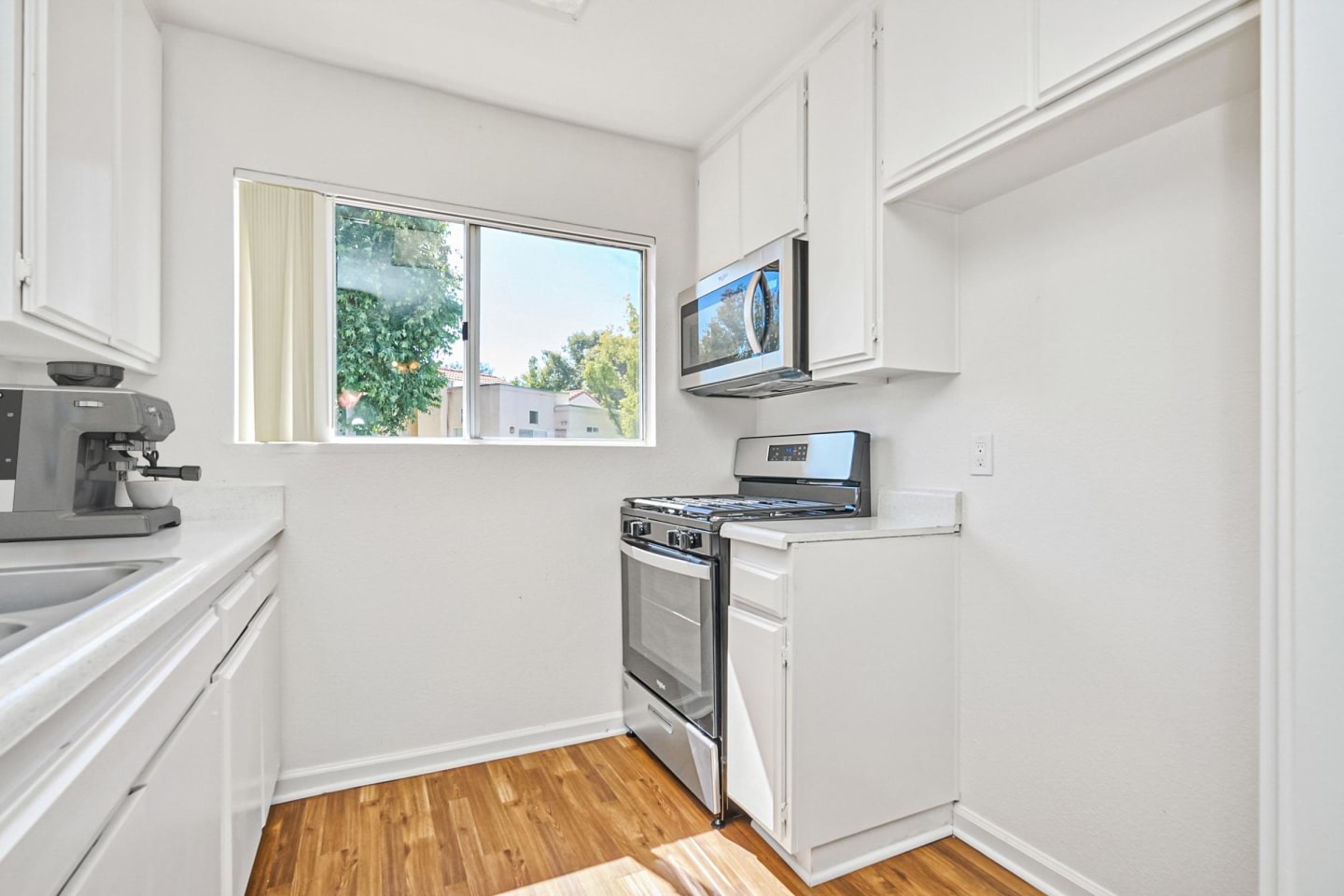 Riverpark apartment homes Image 46