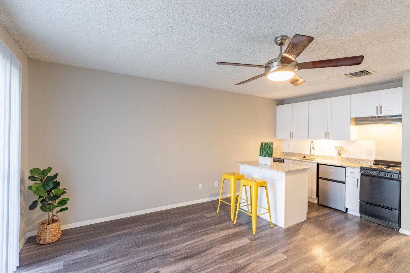 Axio (fka Villages Of Cinnamon Creek) nka The Iris Apartments Image 19
