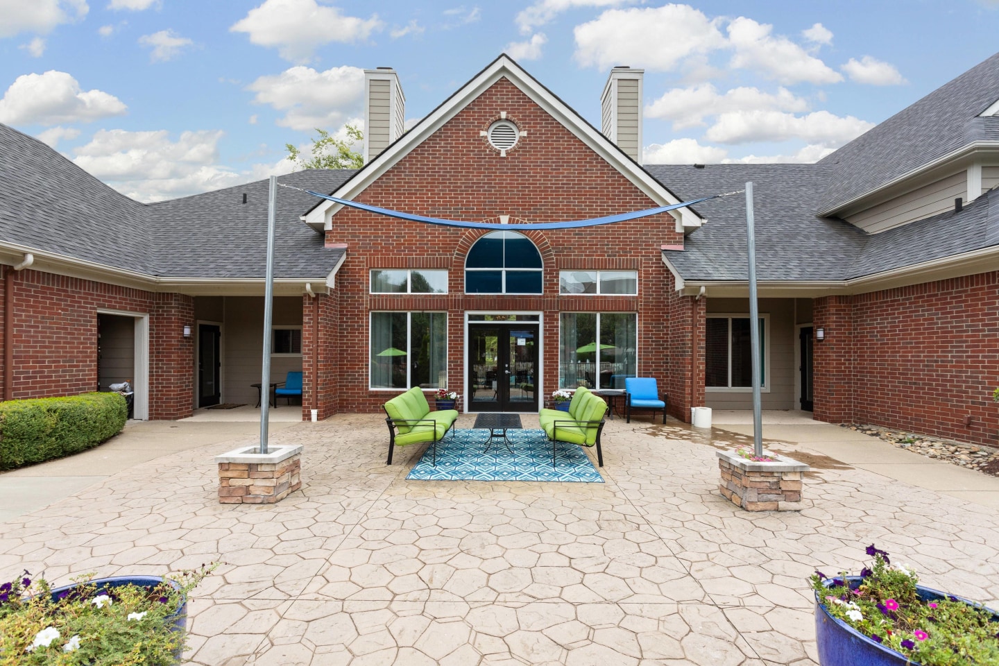 Oxmoor Apartment Homes Image 16