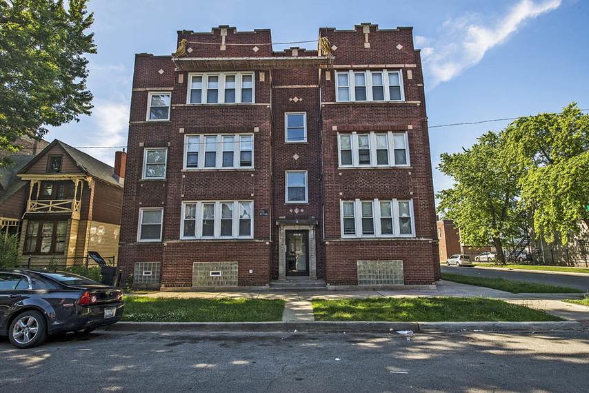 7135 S Blackstone Image 1