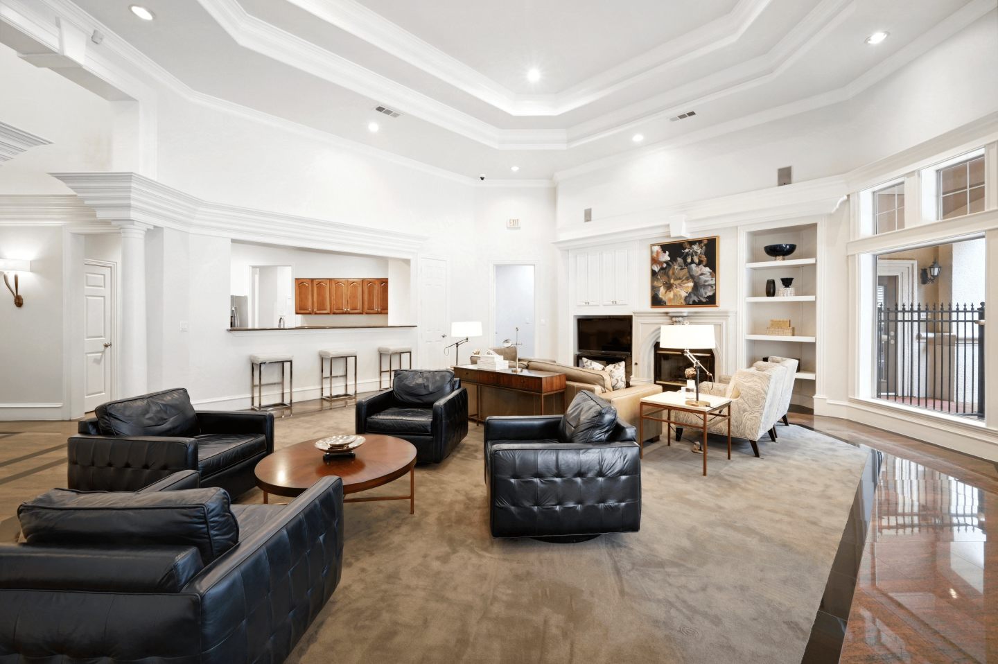 St. Moritz Apartments Image 30