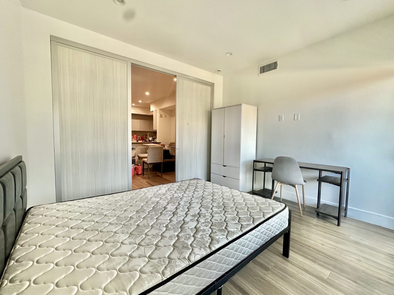 1515 Colby Ave - Co-Living Image 34