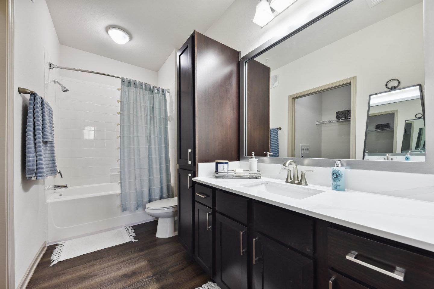 Gran Bay Apartment Homes Image 16