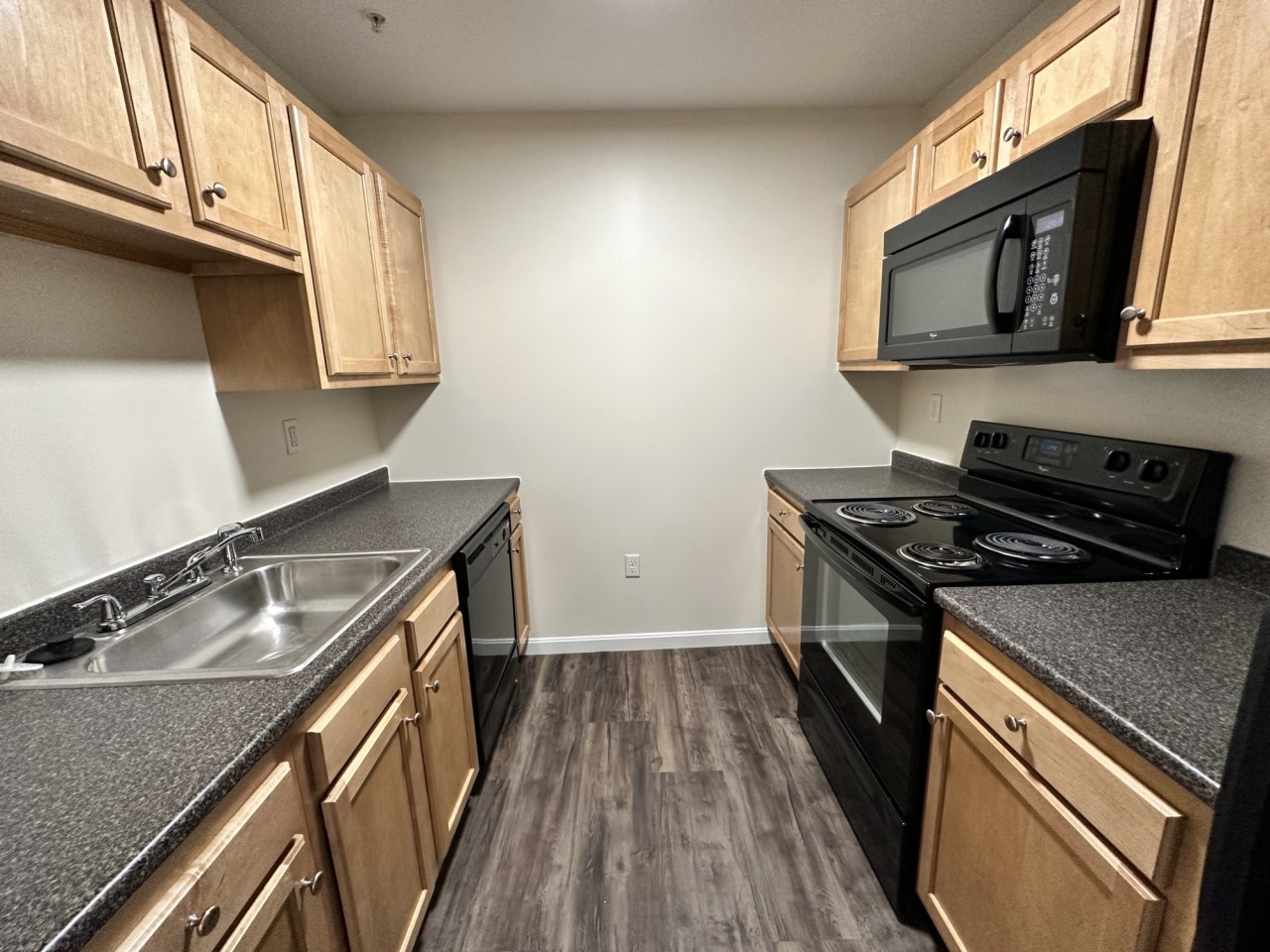 Redstone Apartments Image 16