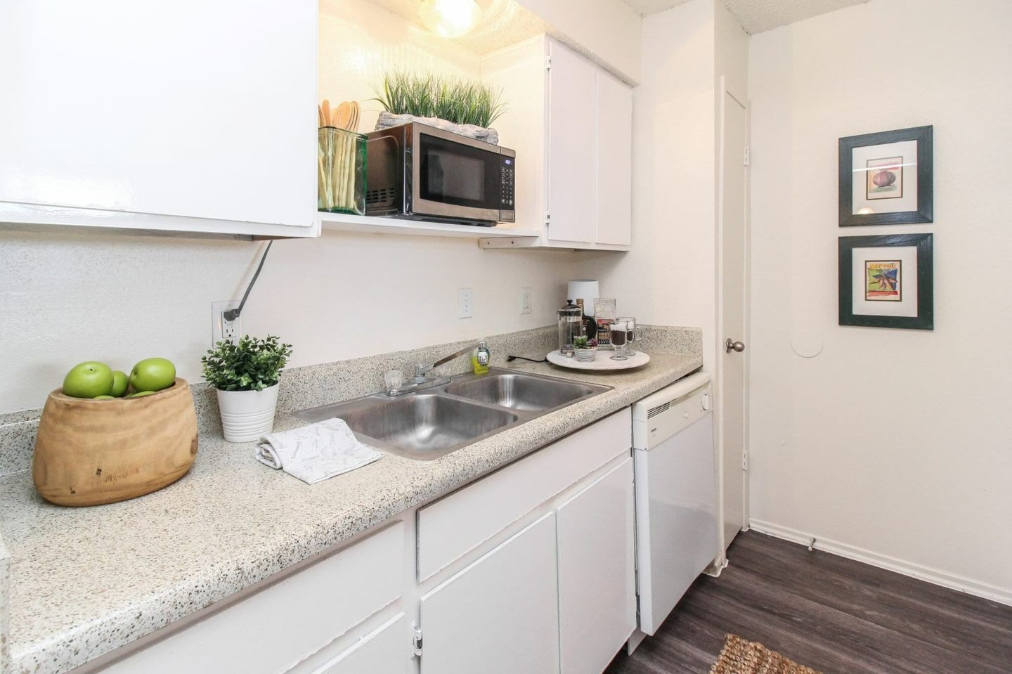Vanderbilt Apartments Image 2