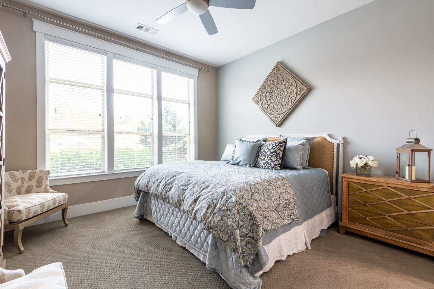 Apartments at Palladian Place Image 17