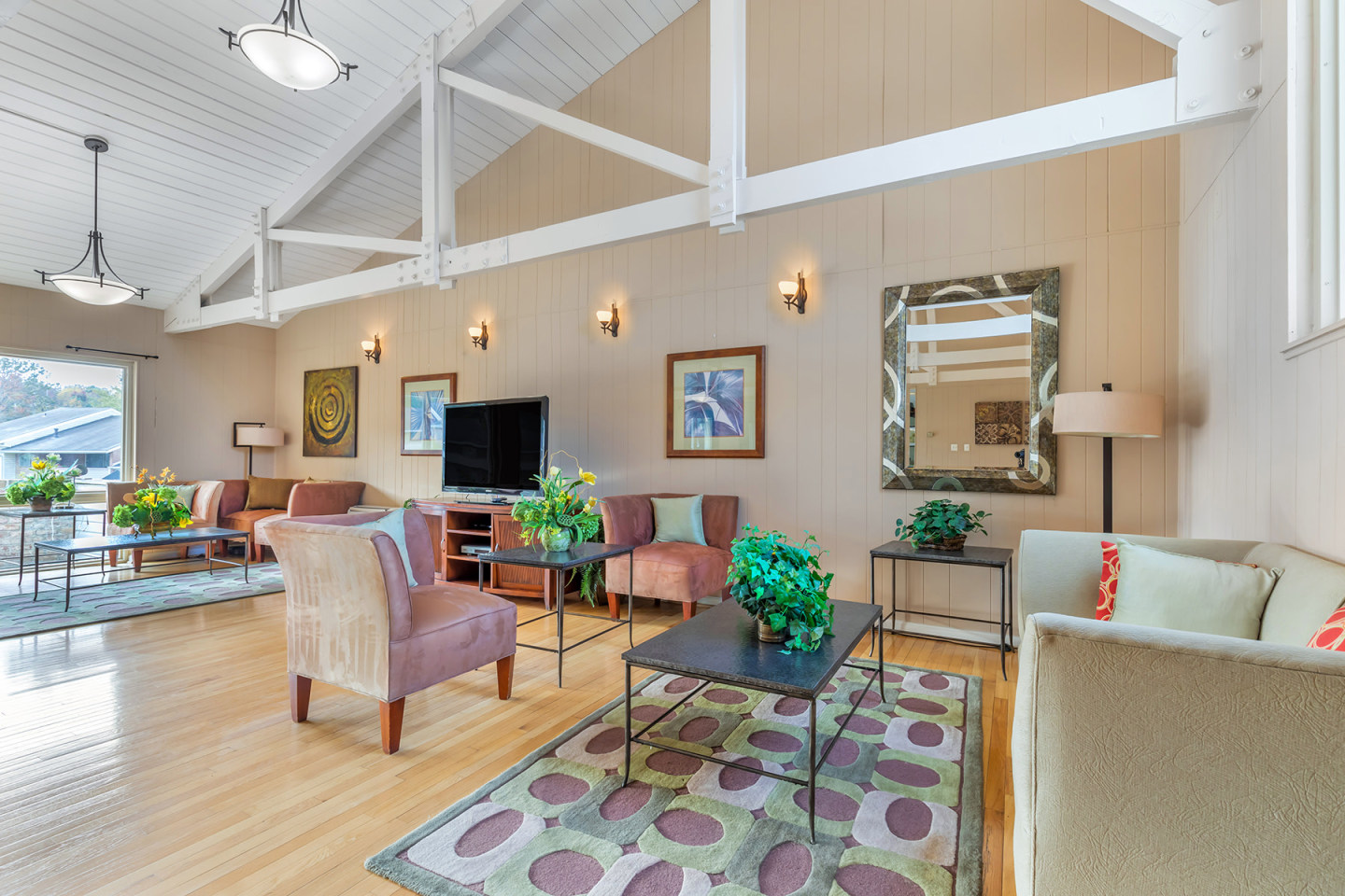Saddle Brooke Apartments Image 1