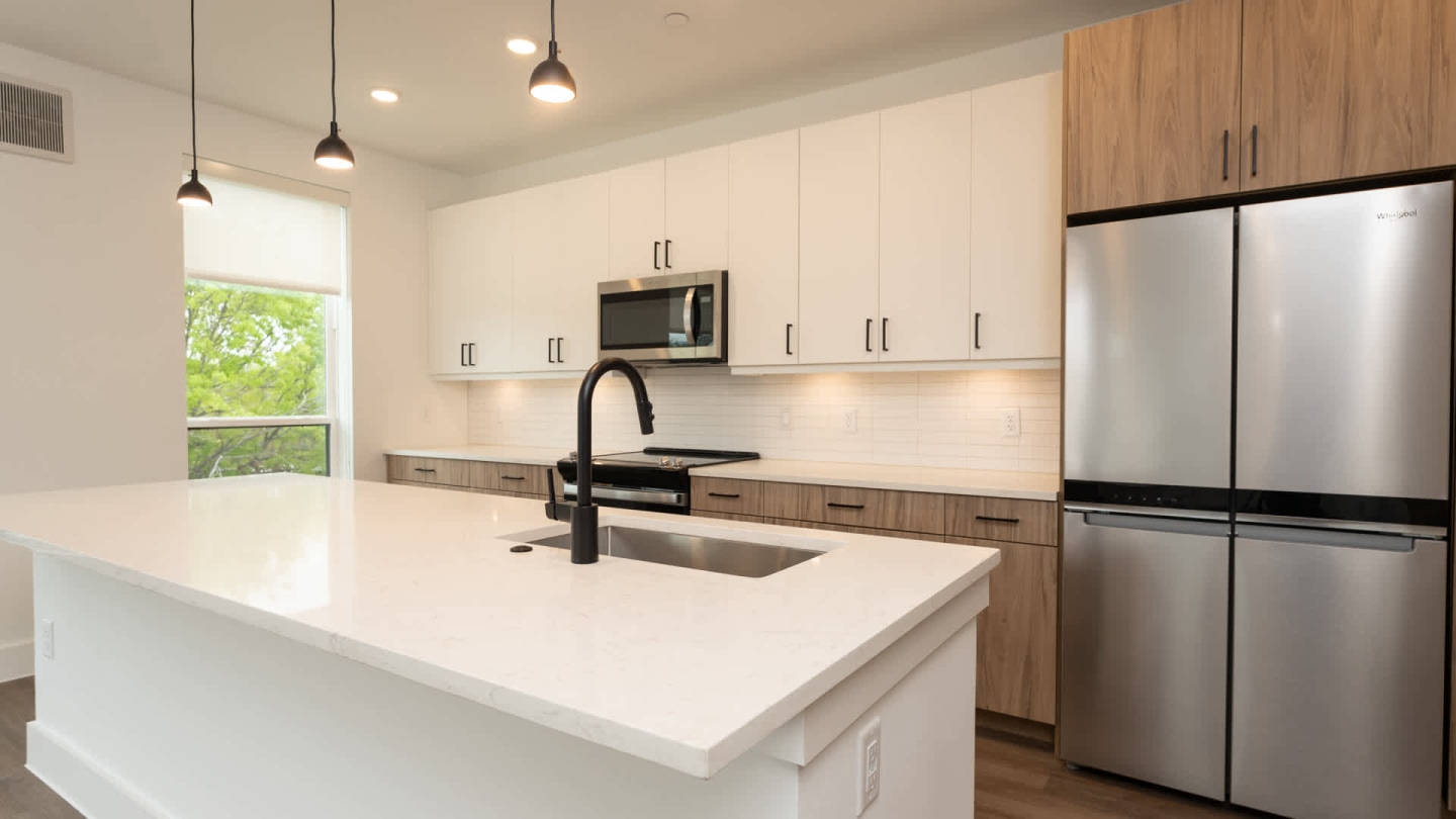 Lyle Apartments Image 10