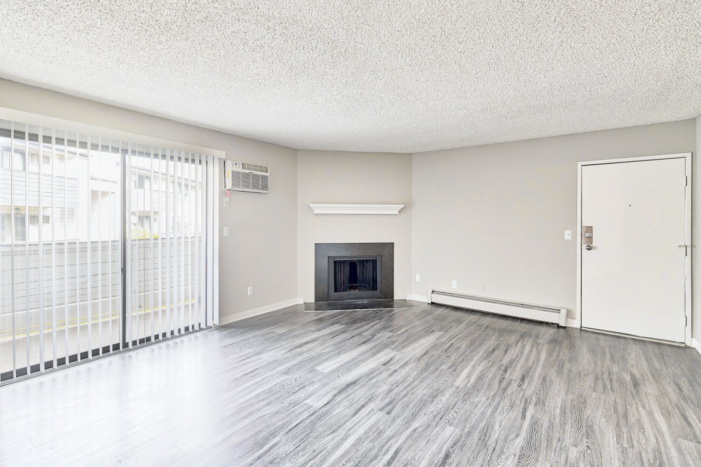 Miramar Apartments Image 9