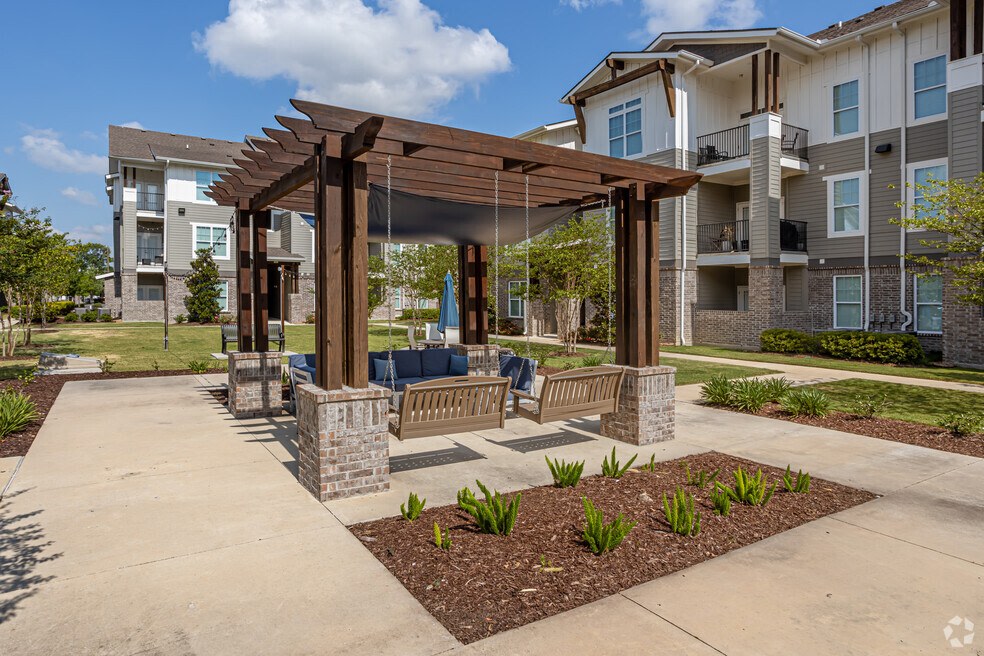 Silver Oaks Image 9