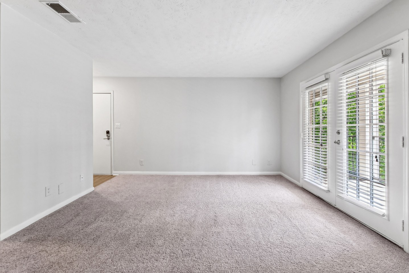 Elme Sandy Springs Image 7