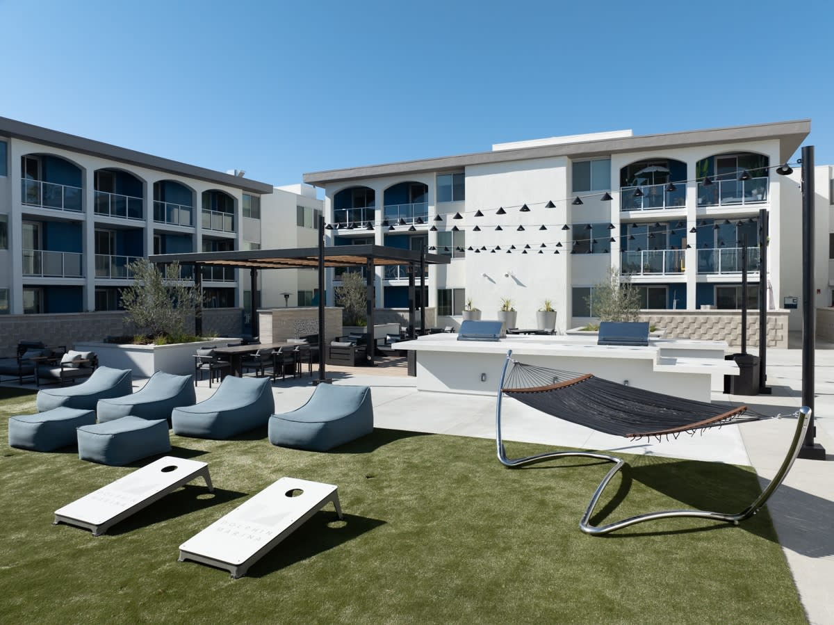 Dolphin Marina Image 6