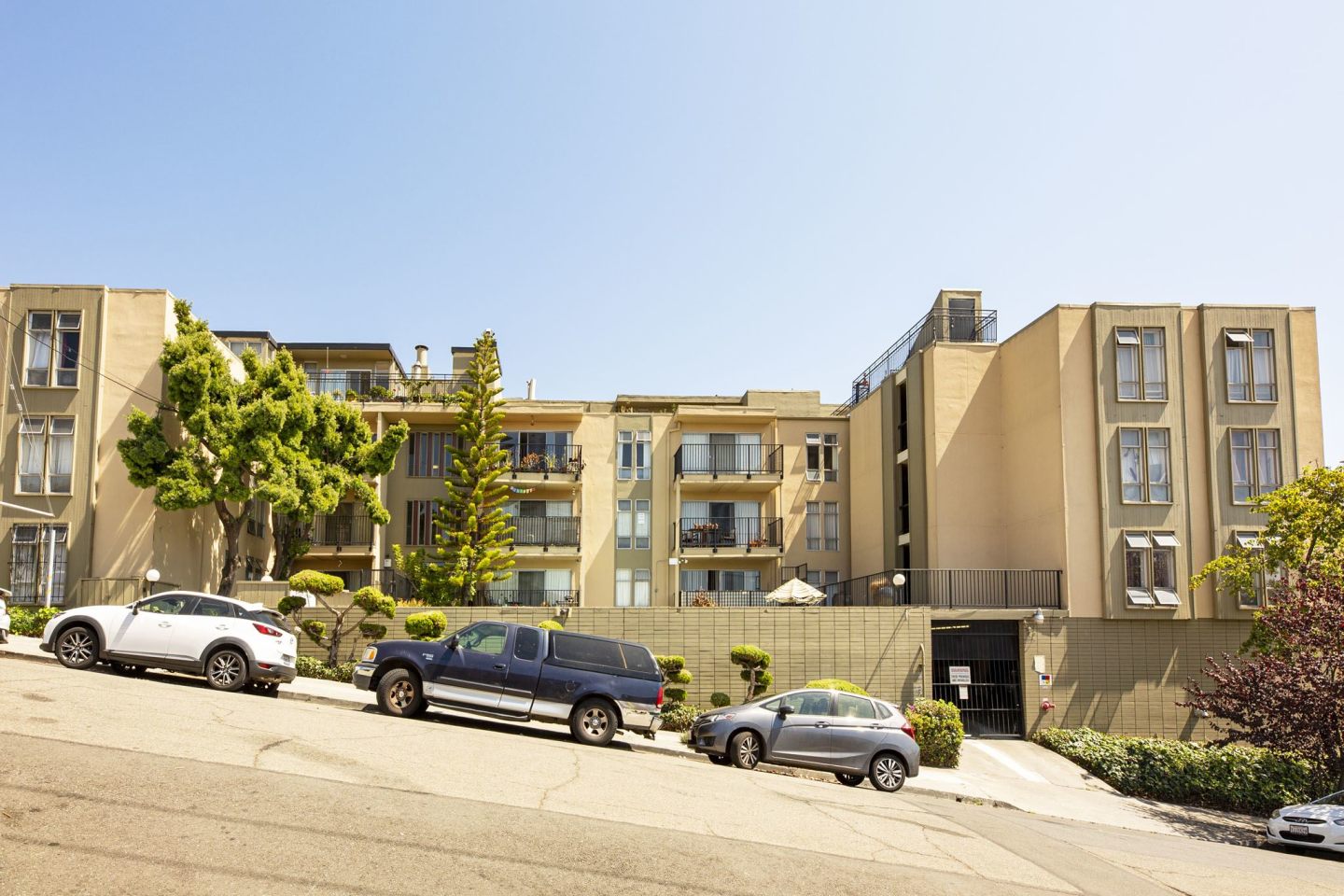 888 Vermont Street Image 16