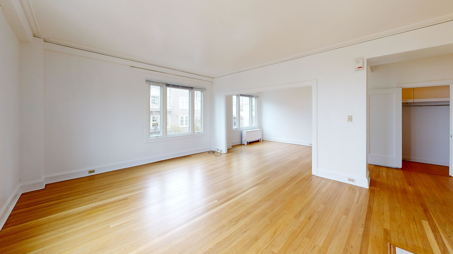 2677 Larkin - Furnished Image 5