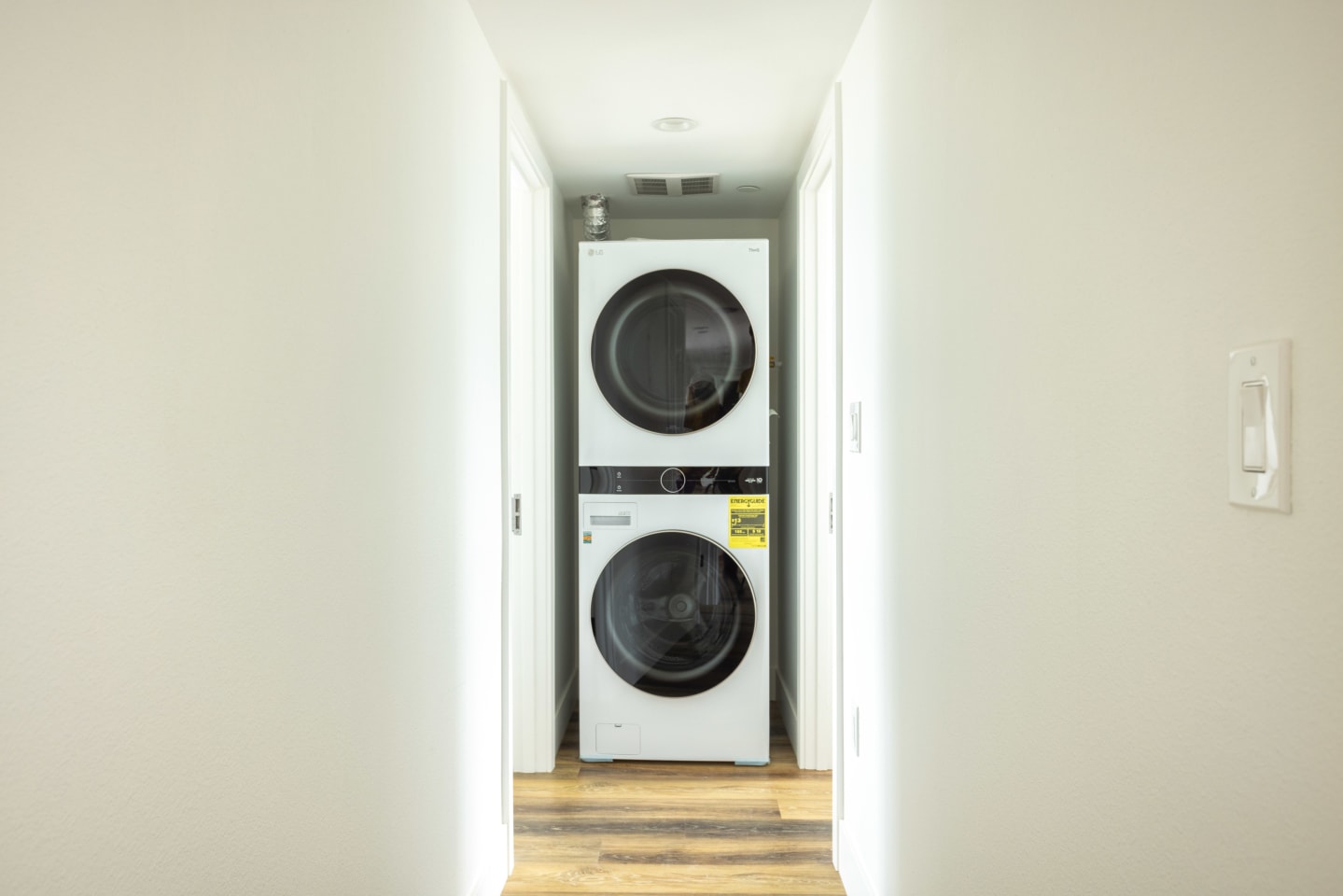 1458 W 37th Street - Co-Living Housing Image 16