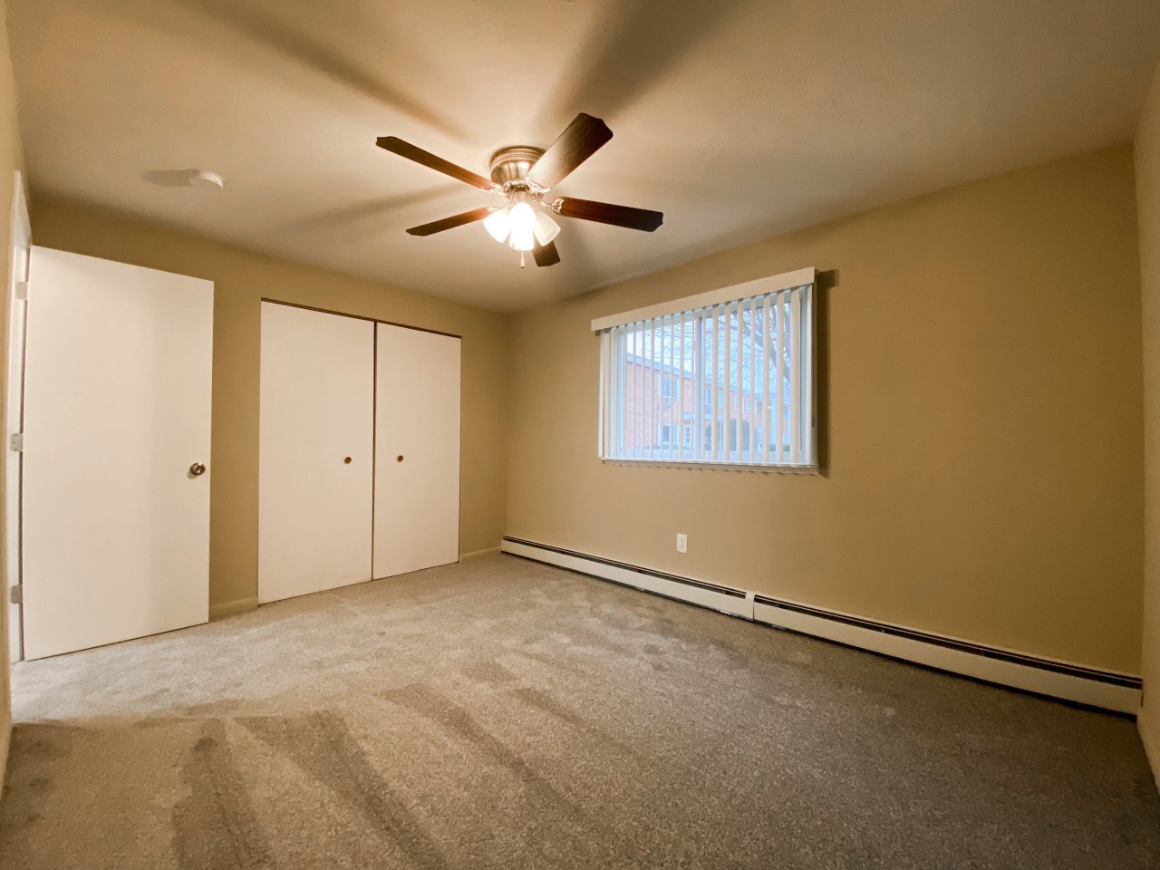 Holland Gardens Apartments Image 18
