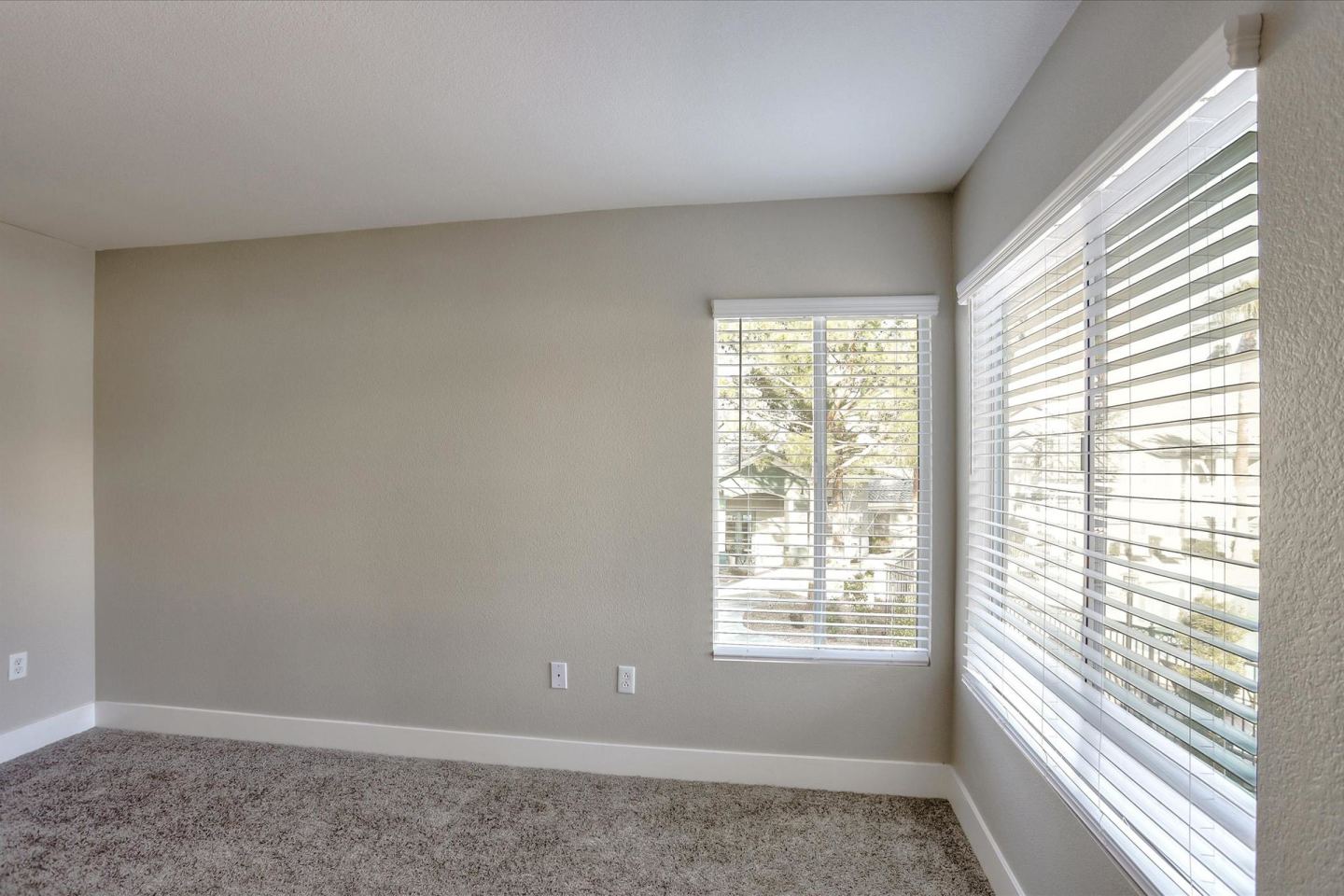 South Valley Ranch Apartments Image 60