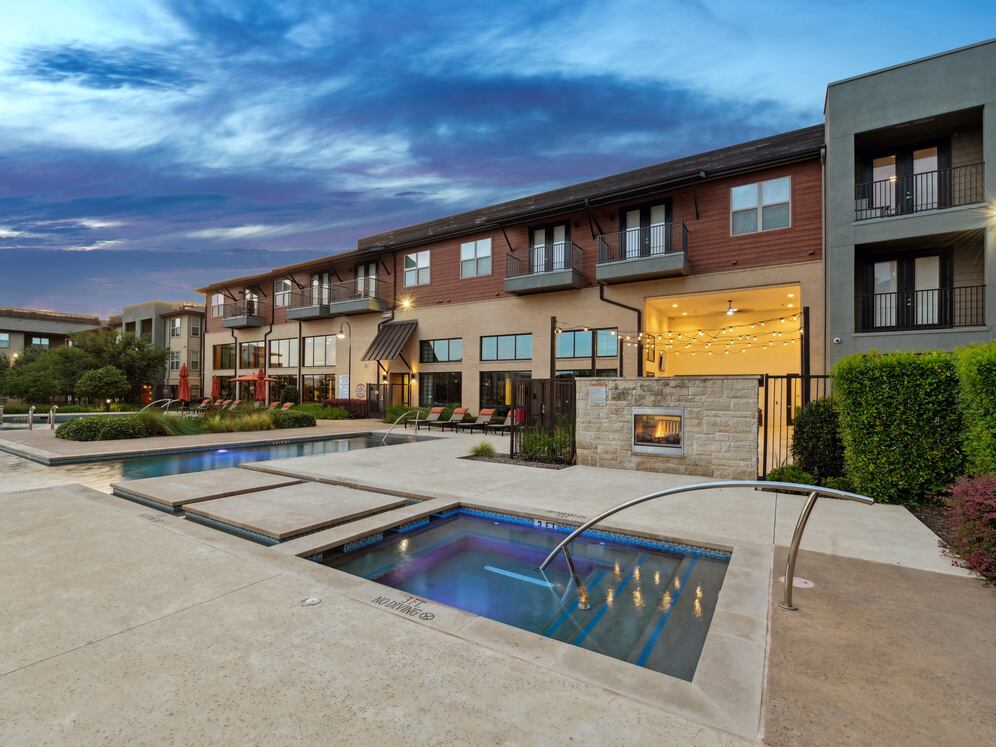 Avalon Castle Hills Image 44