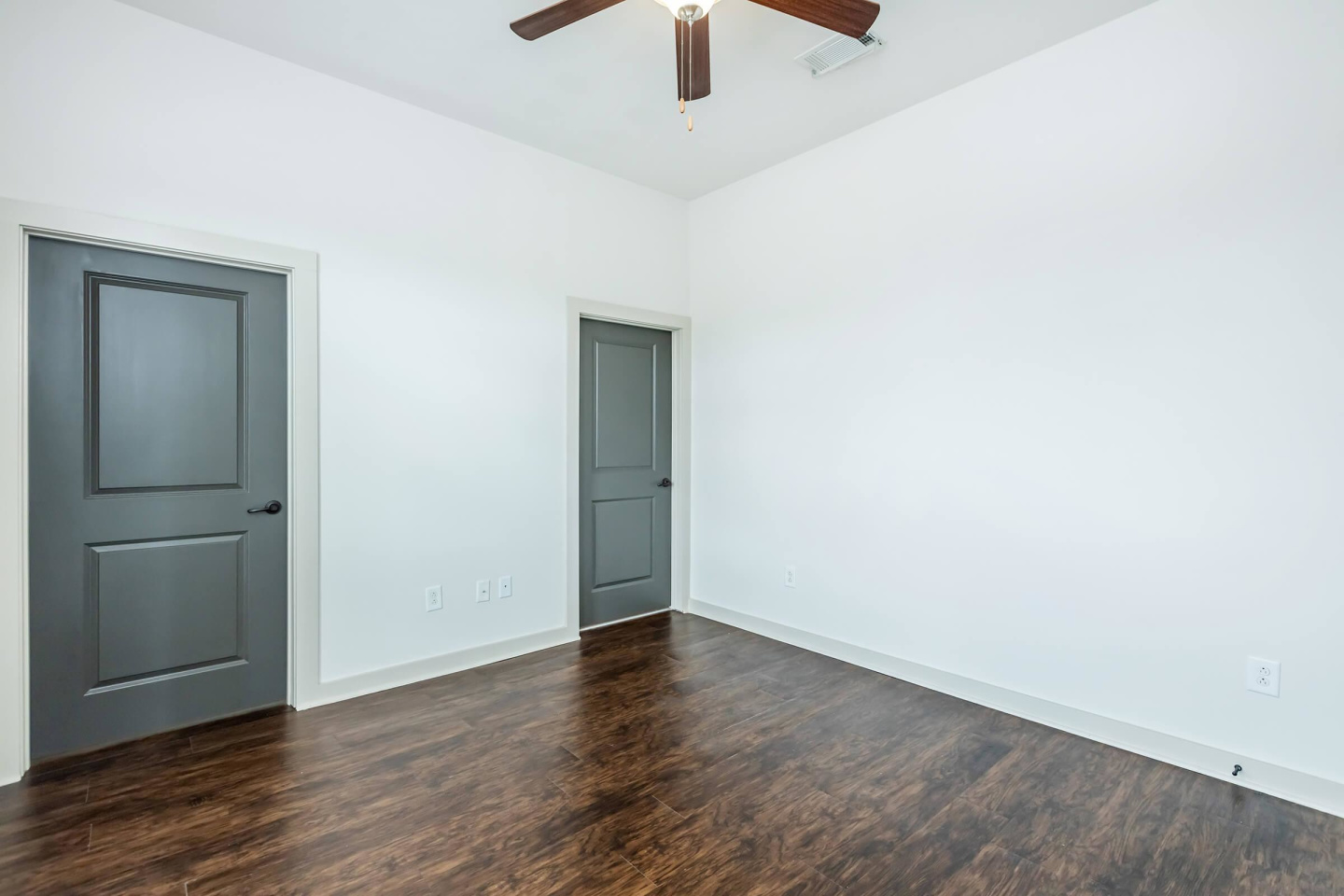 1810 Belcourt Image 31