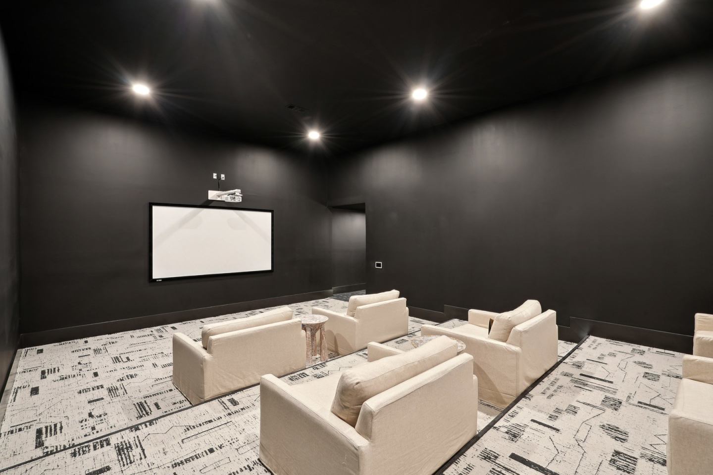 Solay Carnes Crossroads Apartments Image 16