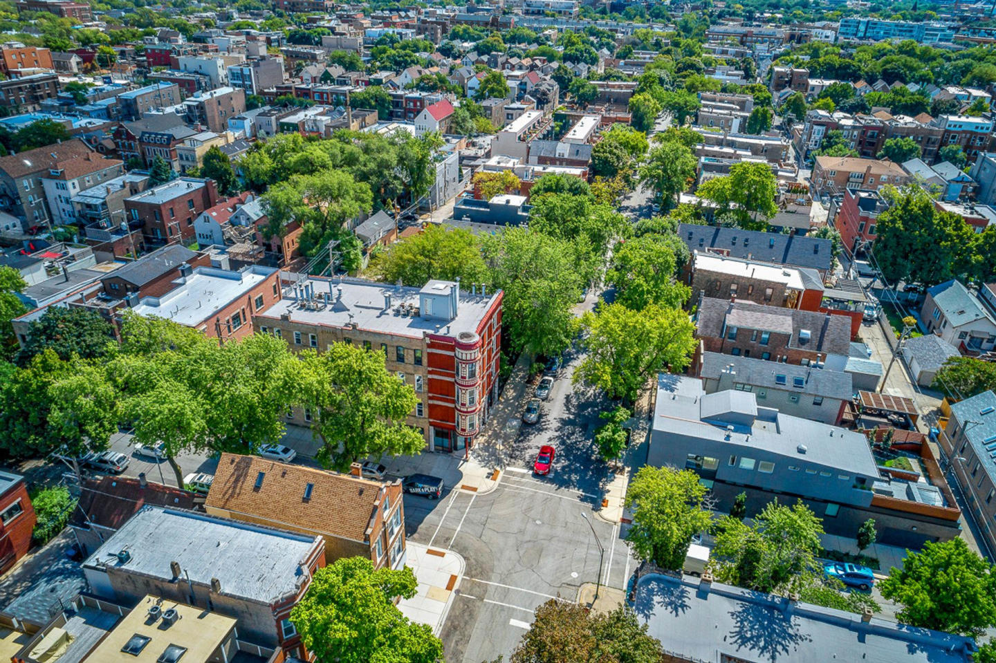 2047 North Hoyne Ave. Image 3