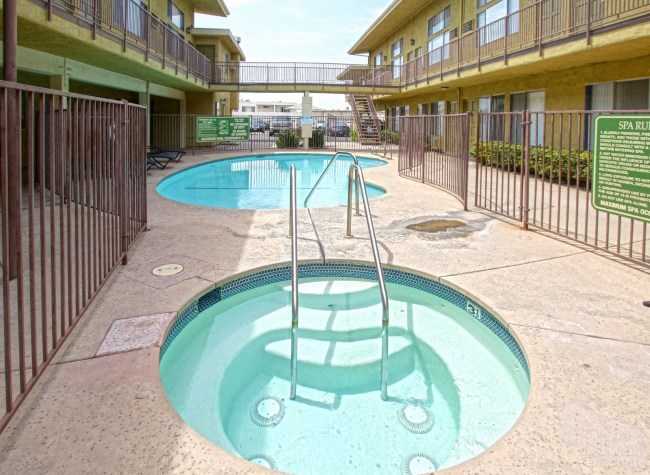 University Commons at Northridge Image 5